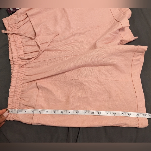 Shorts - Picture 9 of 9